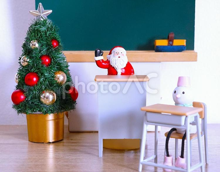 クリスマスの教室④ クリスマス,学校,教室の写真素材
