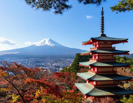 紅葉と富士山と五重塔 紅葉と富士山と五重塔の写真