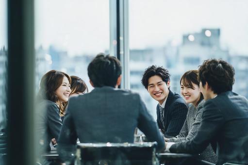 内定者懇親会、新入社員研修の写真