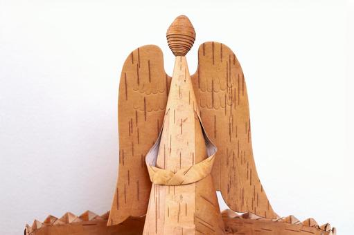 白樺の樹皮でできた天使の工芸品 天使,白樺,白樺樹皮の写真素材