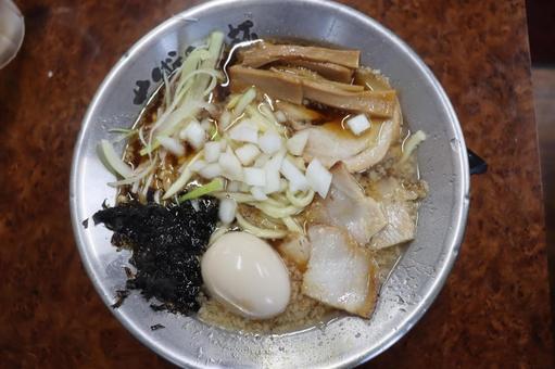 新潟の燕三条ラーメン、背脂こってり 新潟の燕三条ラーメン、背脂こってり 新潟県,燕三条,ラーメンの写真素材
