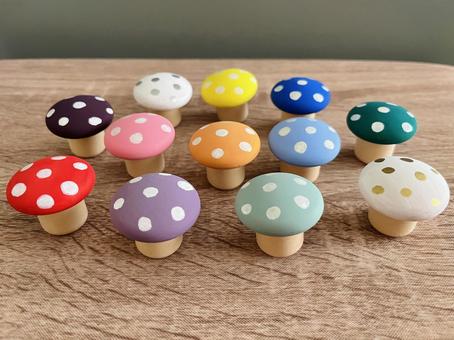カラフルきのこ カラフルきのこ きのこ,カラフル,工作の写真素材