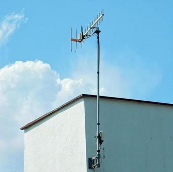 【風景写真】テレビ受信アンテナ 【風景写真】テレビ受信アンテナ アンテナ,テレビ,受信の写真素材