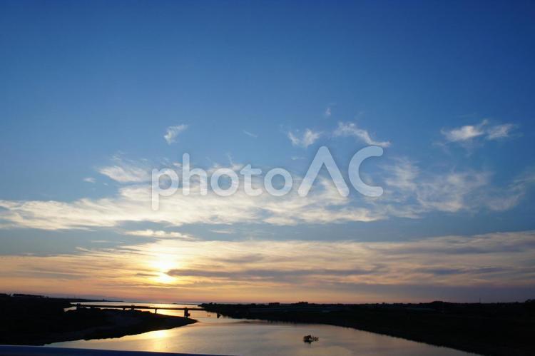 海と夕焼け 夕焼け,夕暮れ,オレンジ色の写真素材