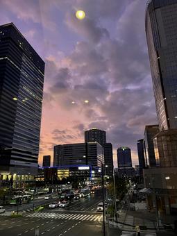 窓に映る豊洲の夜景 窓に映る豊洲の夜景の写真