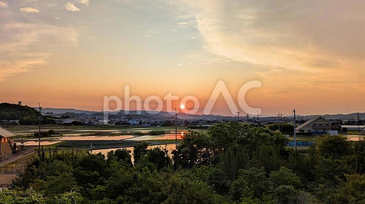今治の田園が織りなす夕景 今治市,田園,夕景の写真素材