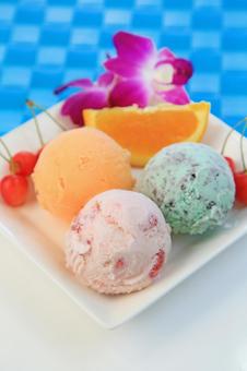 アイスクリーム アイスクリーム アイスクリーム,アイス,デザートの写真素材