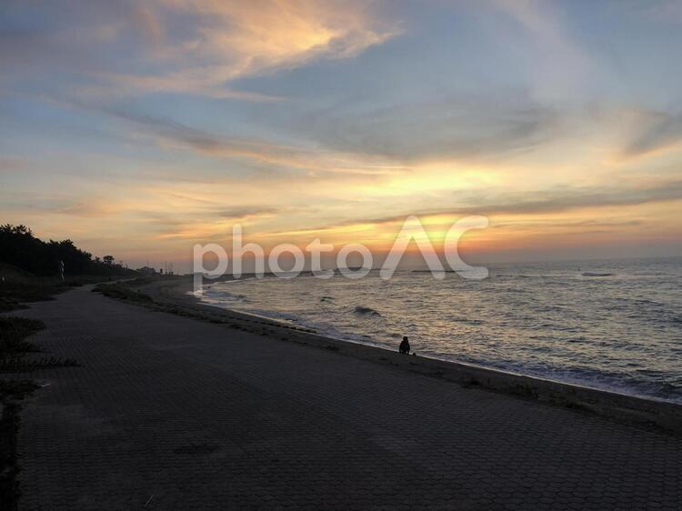 海辺の夕焼け 日暮れ,暁,水域の写真素材
