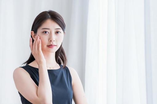 若い女性のビューティーイメージ 若い女性のビューティーイメージ 女性,メイク,ライフスタイルの写真素材