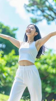 健康的な女性深呼吸 健康的な女性深呼吸の写真