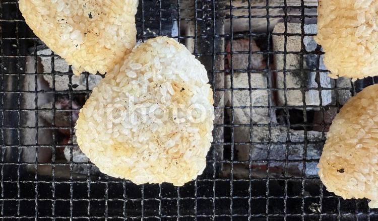 網焼き焼きおむすび 焼きおにぎり,焼きむすび,おむすびの写真素材