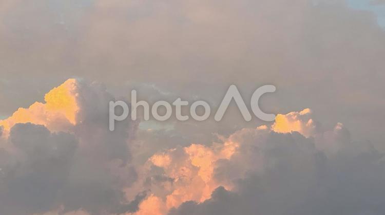 夕暮れ 2 空,夕焼け,夕焼け空の写真素材