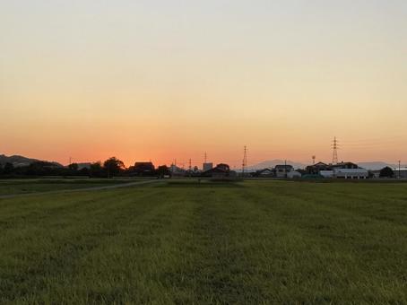 秋晴れの日の夕焼け 秋晴れの日の夕焼けの写真