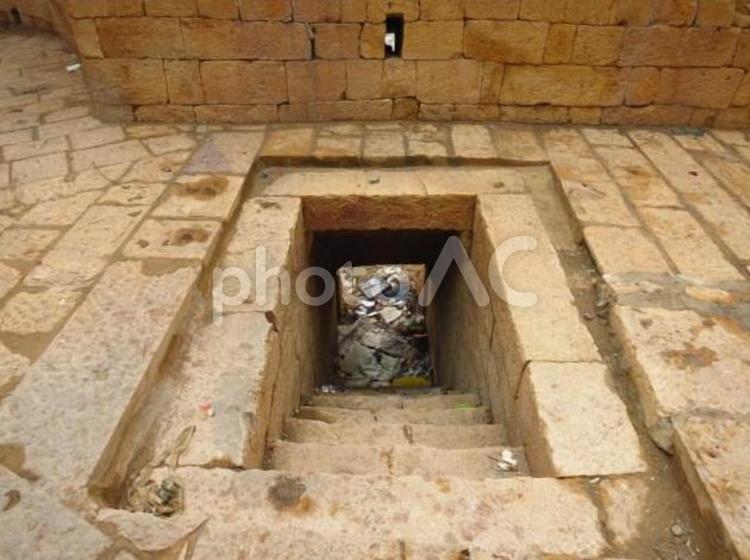 インド　ジャイサルメールの路地裏　9 路地,石畳,インドの写真素材