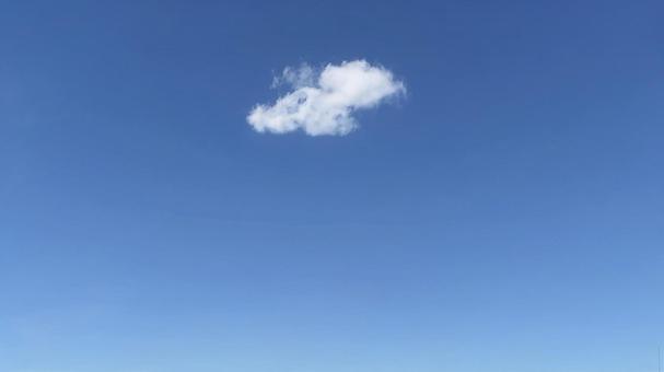 雲一つだけの快晴 雲一つだけの快晴の写真