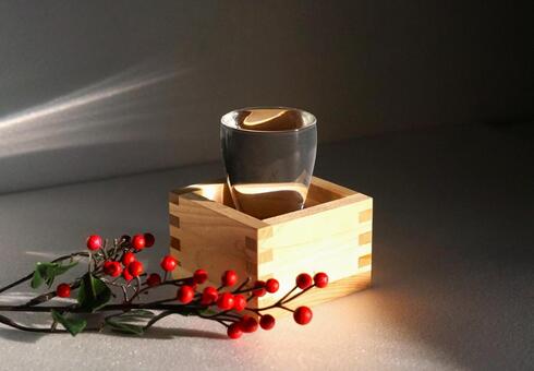 日本酒と南天（ダーク） 日本酒,正月,枡の写真素材