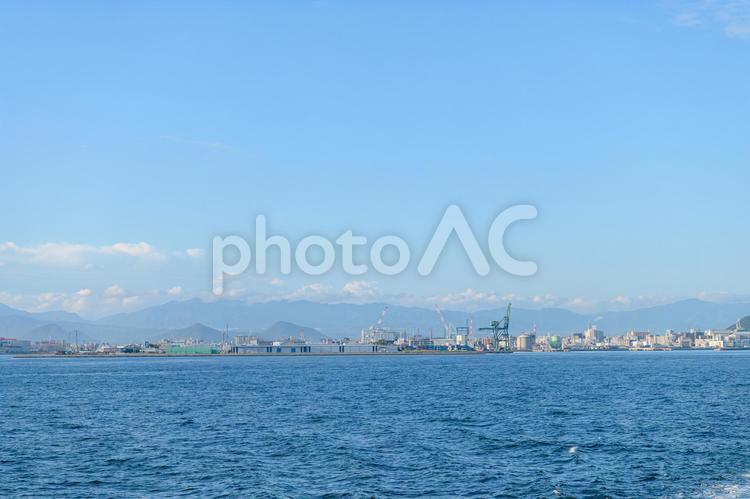 船から見た瀬戸内海 高松港,船,自然の写真素材