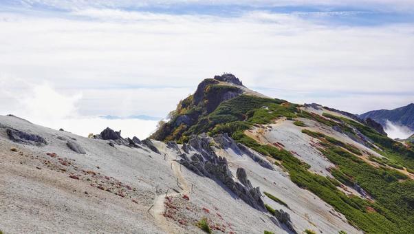 北燕岳から見る燕岳 北燕岳から見る燕岳 山,北アルプス,登山の写真素材