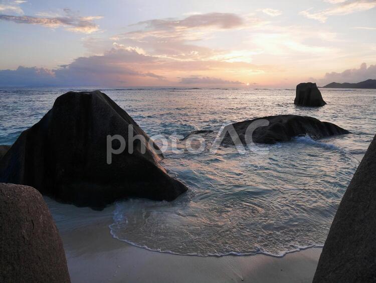 セーシェル、夕暮れ、ビーチ2 インド洋,インド洋の真珠,サンセットの写真素材