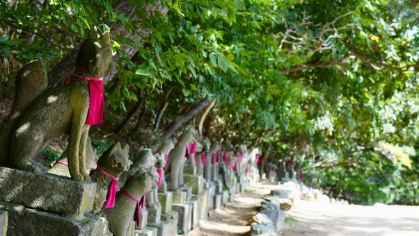 高山稲荷神社の地蔵 高山稲荷神社の地蔵 高山稲荷神社,神社,神道の写真素材