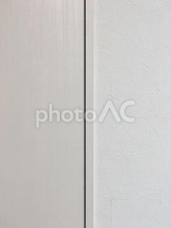 白木材建具と白壁取り合い 壁,木材,レトロの写真素材