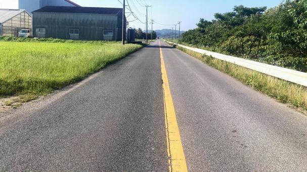 まっすぐな道 まっすぐな道の写真
