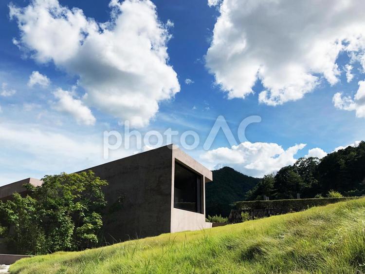 自然と建築が語る調和のかたち 猪名川霊園,兵庫県,現代建築の写真素材