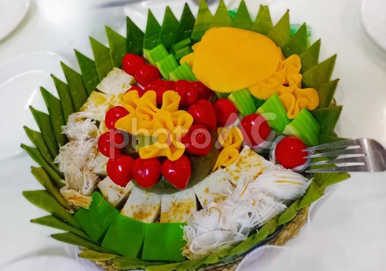 カンボジアの伝統的な生菓子盛り合わせ 生菓子,デザート,スイーツの写真素材