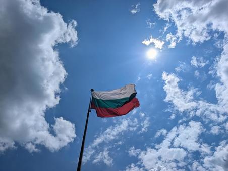 ブルガリア国旗 ブルガリア国旗 国旗,ブルガリア,空の写真素材