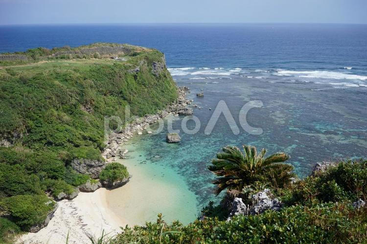 沖縄・果報バンタ・絶景岬1 果報バンタ,かふうバンタ,沖縄の写真素材