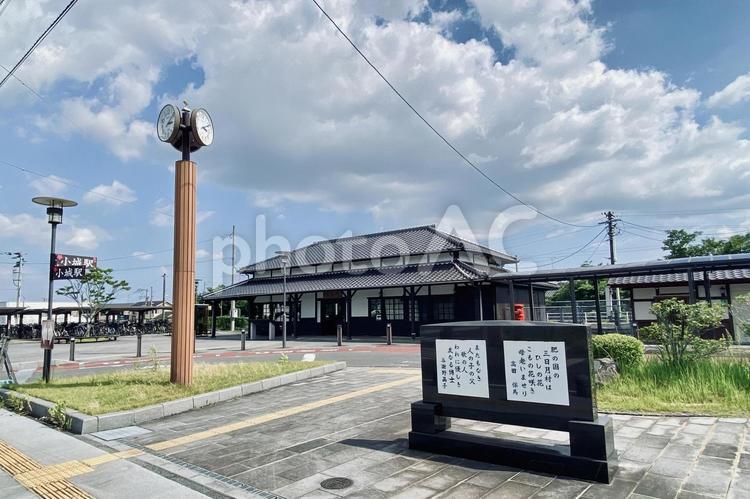佐賀県小城市の小城駅駅舎全景 駅,小城駅,佐賀県の写真素材