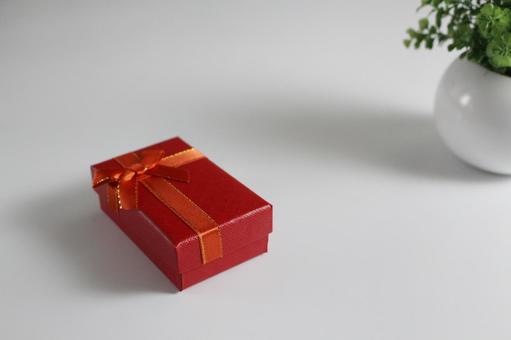 赤いリボンのギフトボックス 赤いリボンのギフトボックス ギフトボックス,赤色,リボンの写真素材
