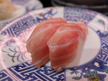 回転寿司 キバチマグロ 回転寿司 キバチマグロ 回転ずし,寿司,醤油の写真素材