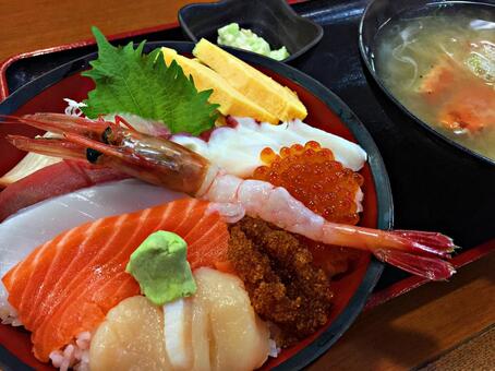 海鮮丼 魚介類,夕食,魚の写真素材