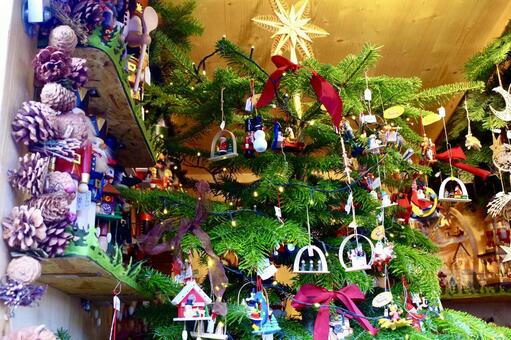 ウィーンのクリスマスツリー飾り クリスマス,オーナメント,クリスマスマーケットの写真素材