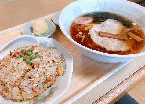 ラーメンセット ラーメンセット,ランチセット,醤油らーめんの写真素材