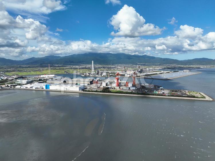 愛媛県西条市　加茂川河口の風景 加茂川,川,河口の写真素材