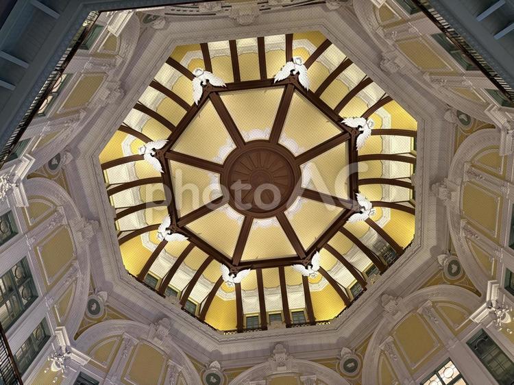 東京駅南口の天井 東京都,東京駅,丸の内の写真素材