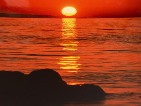 夕日 夕方の湖 夕日 夕方の湖の写真