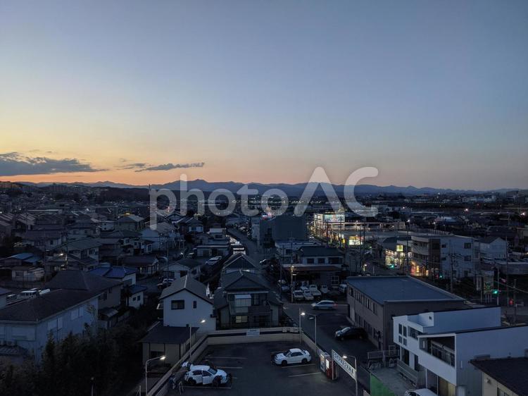 日没後の住宅街 夜,家,町の写真素材