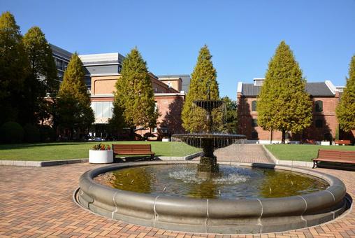 噴水1 噴水,青空,空の写真素材