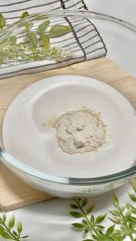 お菓子作り 米粉,ガラスボウル,粉の写真素材