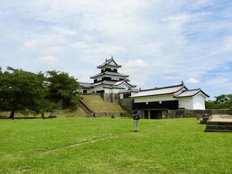 本丸から見上げる白河小峰城御三階櫓 本丸から見上げる白河小峰城御三階櫓の写真