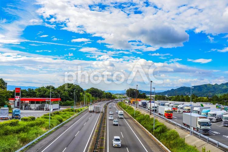 高速道路の俯瞰写真と青空 高速,高速道路,俯瞰の写真素材