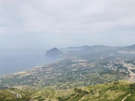 イタリアの景色を眺める イタリア,シチリア,海の写真素材