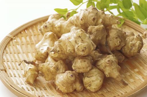 健康と美容に嬉しいスーパーフード菊芋 菊芋,根菜,スーパーフードの写真素材