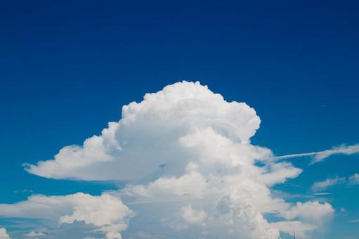 Midsummer sky and cumulonimbus clouds, JPG Midsummer sky and cumulonimbus clouds, JPG