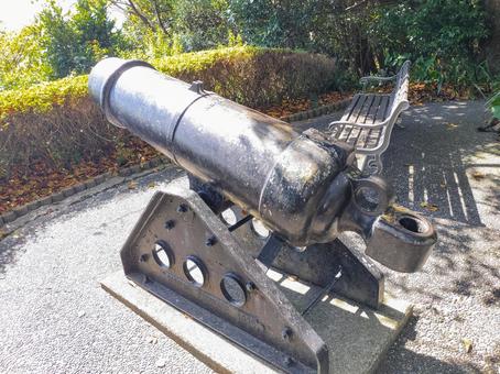 伊豆下田寝姿山の黒船見張所そばの大砲 大砲,黒船見張所跡,下田の写真素材