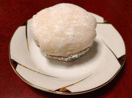 イチゴクリーム大福 食べ物,和菓子,スイーツの写真素材