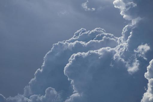 もくもくの積乱雲の空の風景 もくもくの積乱雲の空の風景の写真